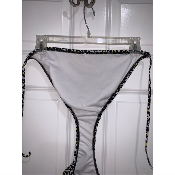 Xhilaration Cheetah Bikini Set - Picture 7 of 9
